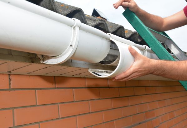 Cost of Gutter Seam Repair in Queen Creek